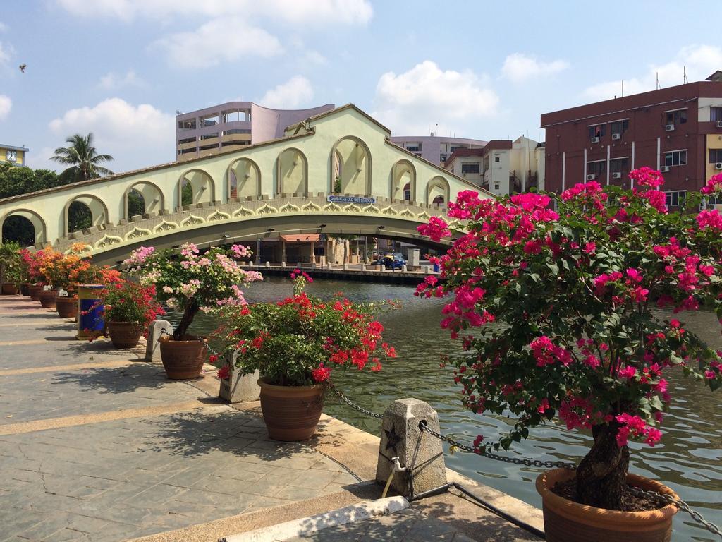 Olive Flashpackers, Melaka Exterior photo